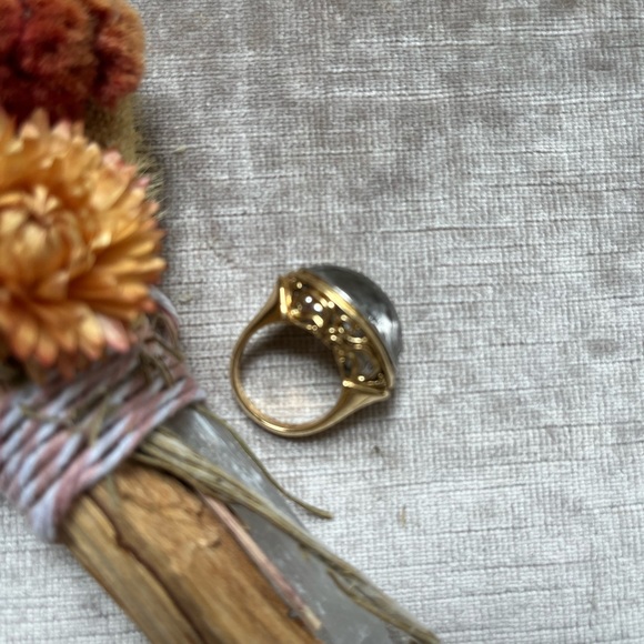 Auth John Hardy Solid Yellow And White Gold 18K Batu Glacier White Topaz Ring - Picture 6 of 7